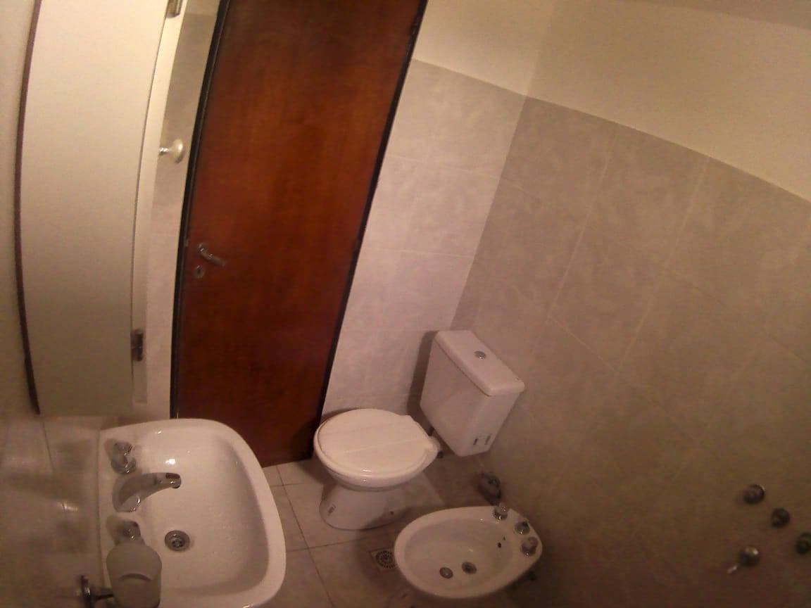 Departamento en venta en Alto Alberdi. Planta Baja con Patio y Cochera. Apto Hipotecario