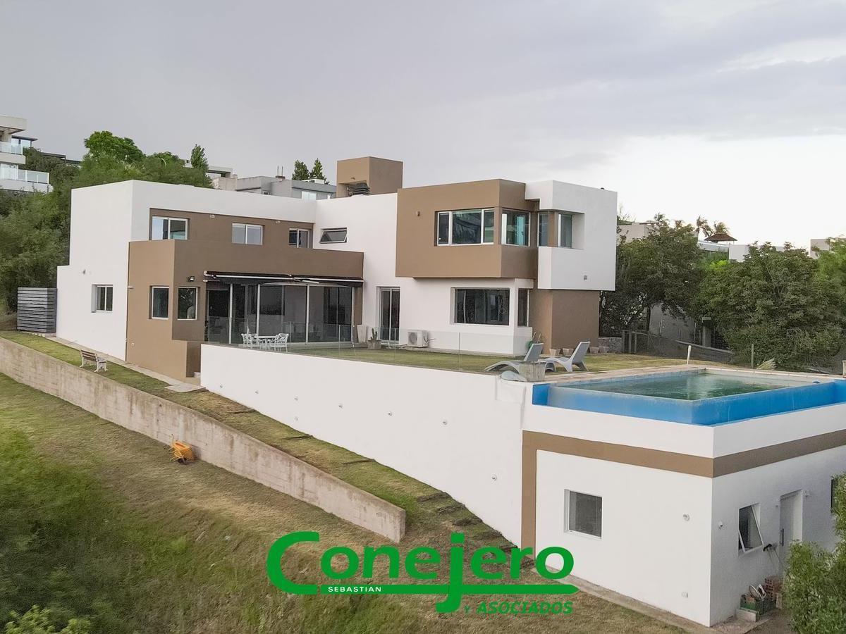 La Rufina Casa 2 Plantas 4 Dorm. con Excelente Vista y Gran Patio Plano y Pileta 1