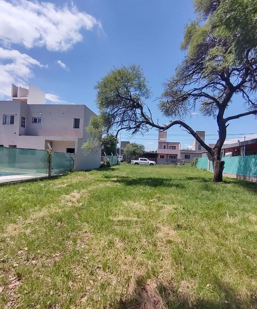 Terreno en venta en Villa Catalina, escritura , listo para edificar