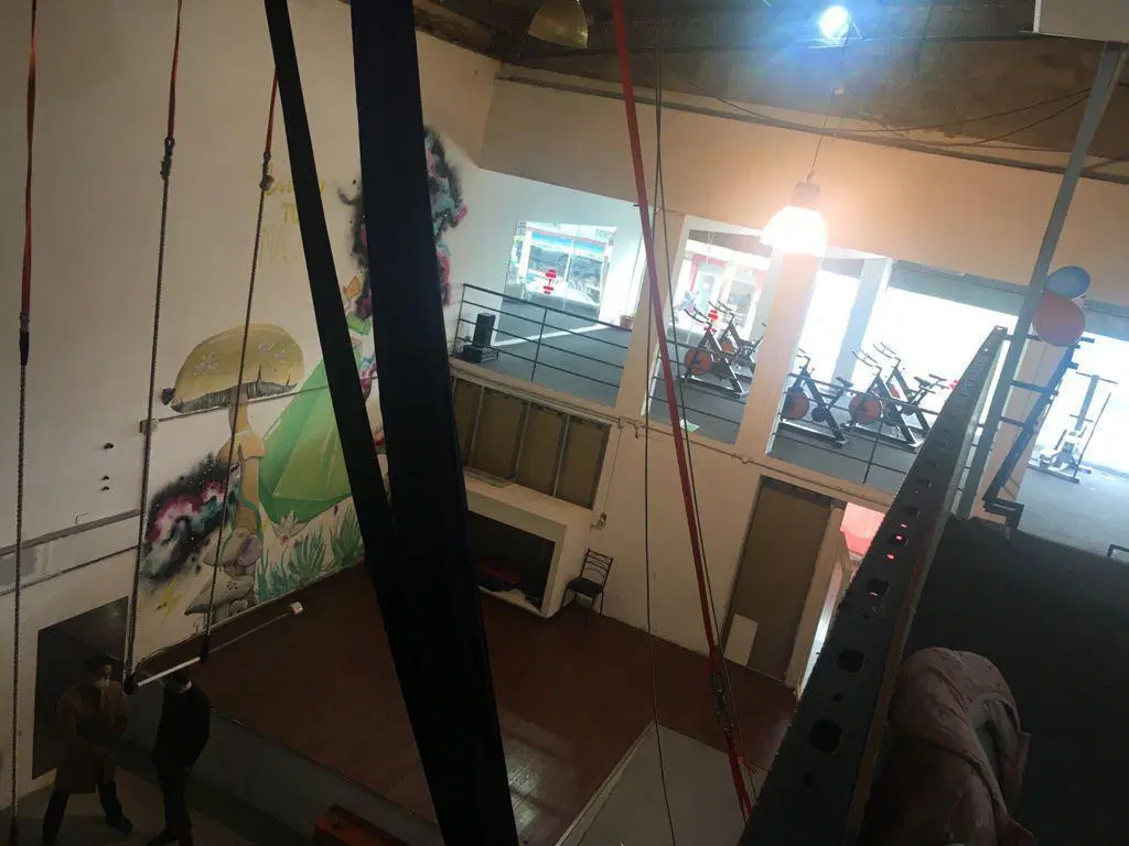 Depósito/Galpón de 1029 mtrs en Av. Castro Barros al 300 2