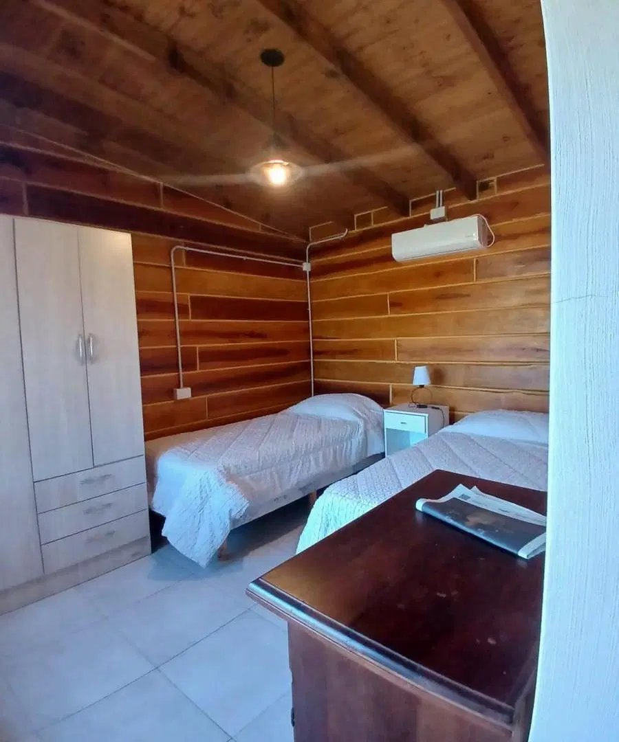VENTA CABAÑA LOS REARTES- 2 DORMITORIOS 2 BAÑOS CALIDAD PREMIUM-ESCRITURA- AMUEBLADA- 4