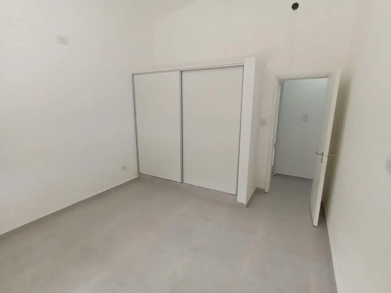 Casa esquina más local comercial en venta en Cerro de las Rosas 3