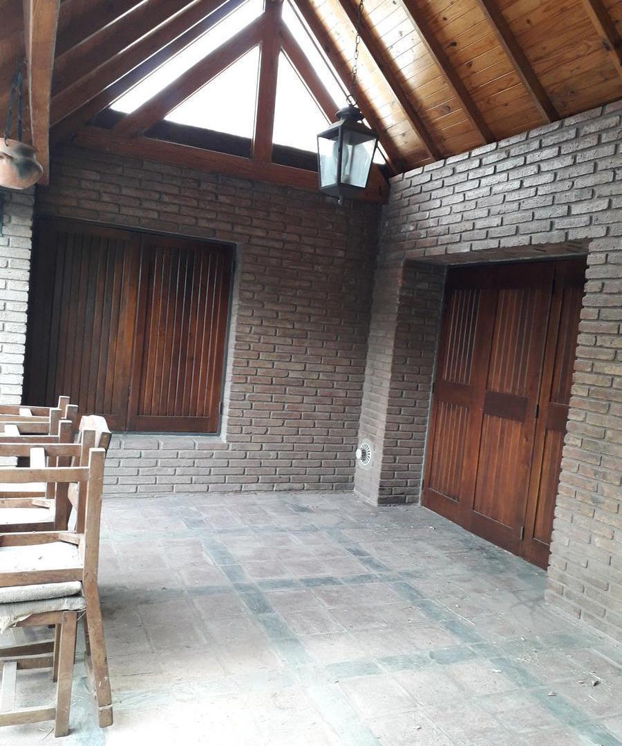 Casa Zona Cerro, Dino, APTO CREDITO, 3 dormitorios, playroom y servicio, patio , Pileta