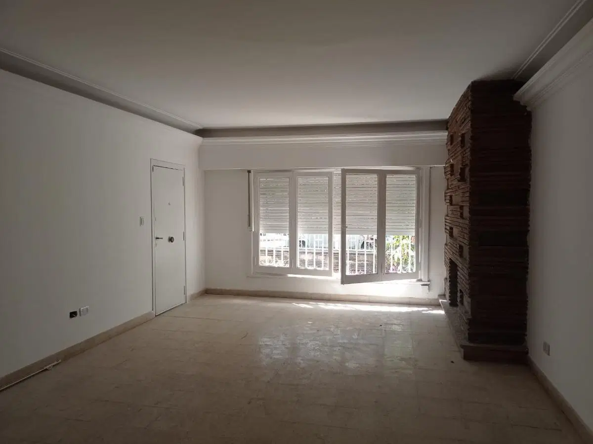 A metros Rafael Nuñez - Una Planta , 3 dorm 2 Baños, Cochera doble , Vivienda o comercial 2