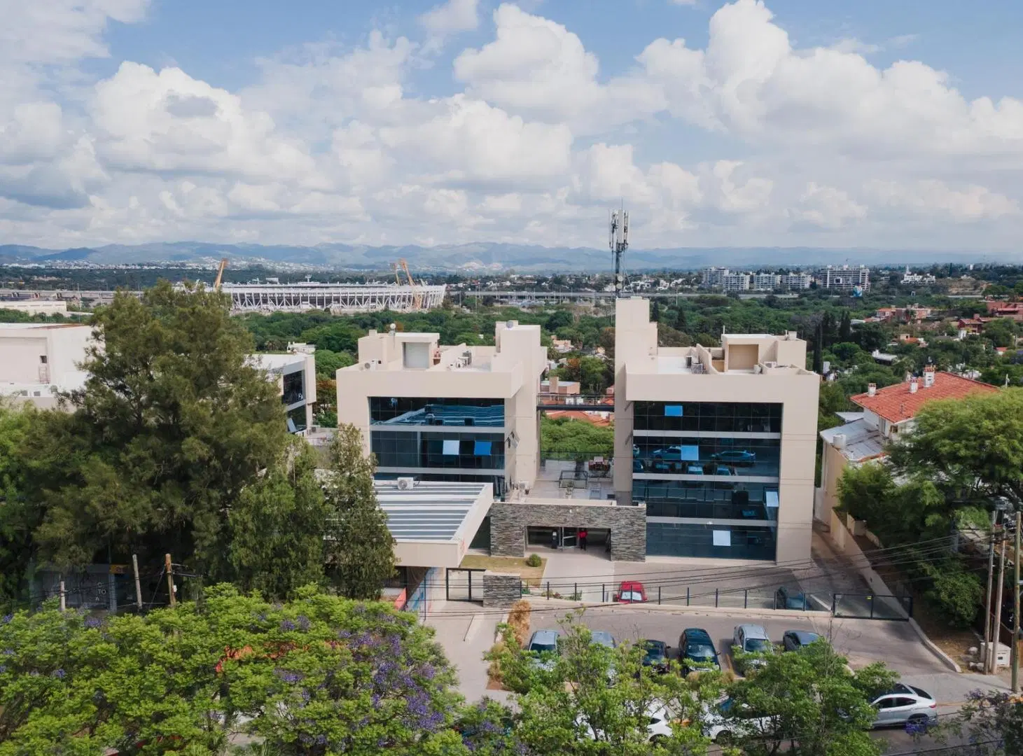 Lote en venta en La Catalina Barrio Cerrado con seguridad , posesión inmediata 3