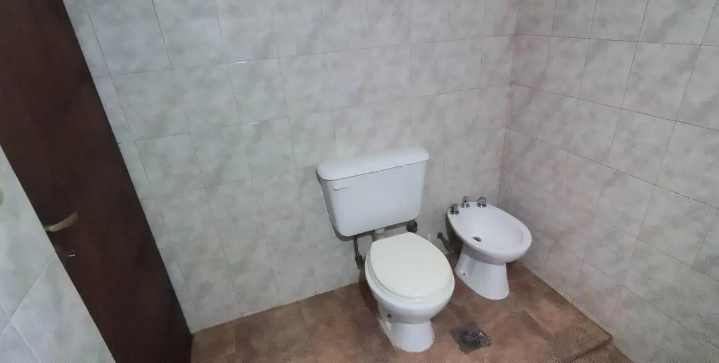 Casa en venta en Los Boulevares , zona los alemanes y padre claret , una planta 3