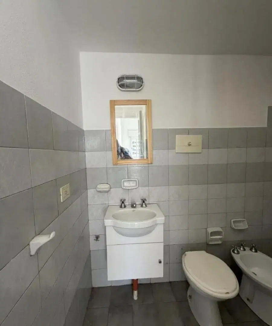 Casa más dos departamentos en venta en Alta Córdoba a metros de plaza Rivadavia 5