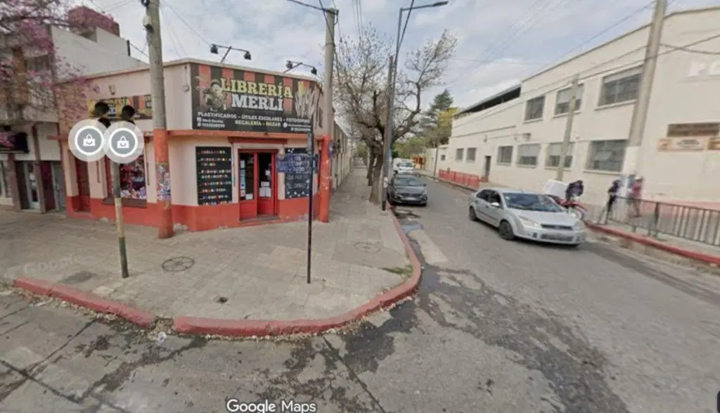 Local en venta esquina sobre 24 de septiembre y Gavilán , Frente a colegio 3