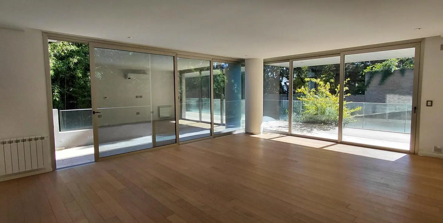 Departamento 1910 - 3 dormitorios con gran balcón y patio en PB, 224 m2 propios 4