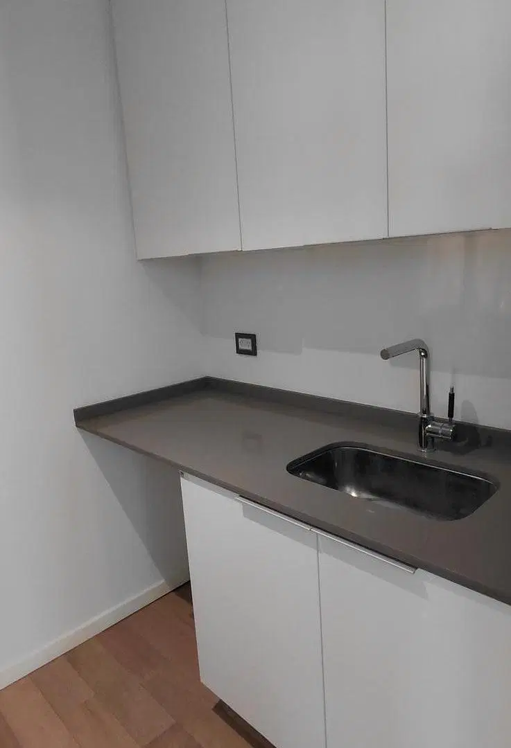 Departamento 1910 - 3 dormitorios con gran balcón y patio en PB, 224 m2 propios 3
