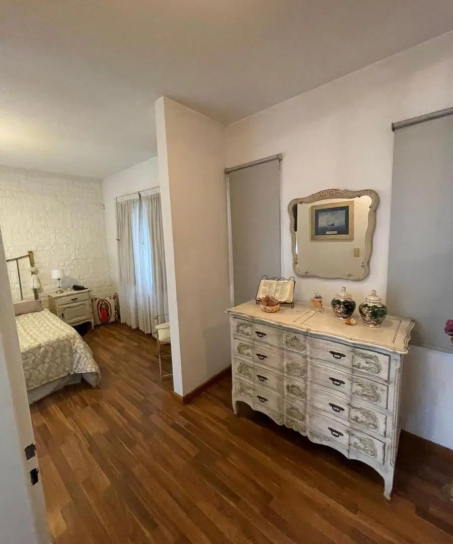 ARGUELLO - CASA EN VENTA - EXCELENTE ESTADO - FERENTE COLEGIO LA SALLE 8