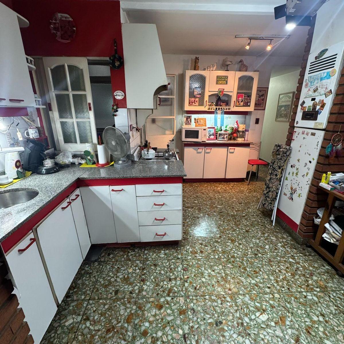Departamento de 4 Ambientes con Dependencia - Aristóbulo del Valle Al 1600 2