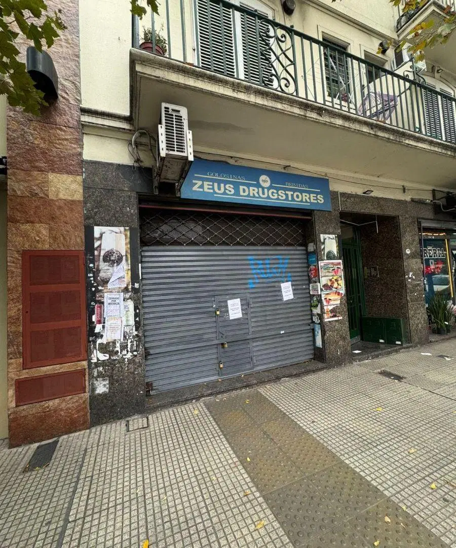 Local comercial - Av. Montes de Oca al 1000 1