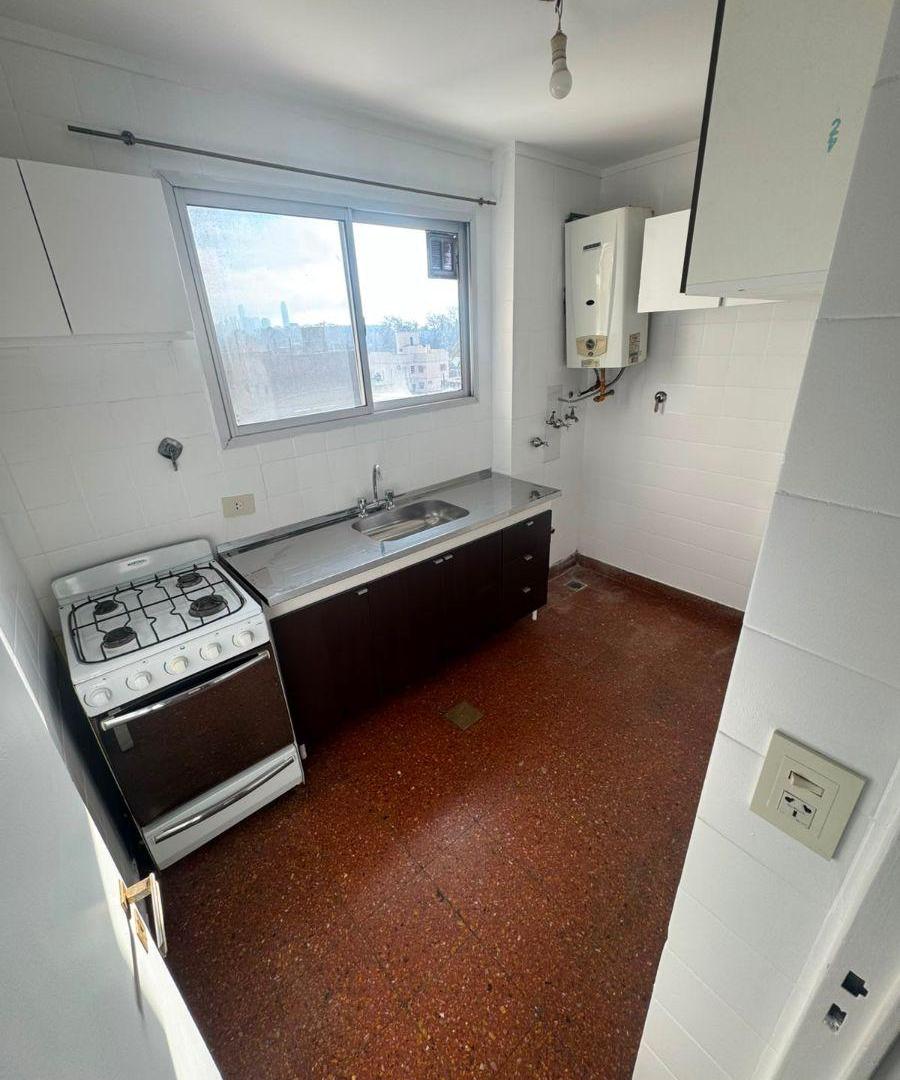Foto de Departamento de 3 Ambientes - Av. Reg. de Patricios al 1400, imagen 2