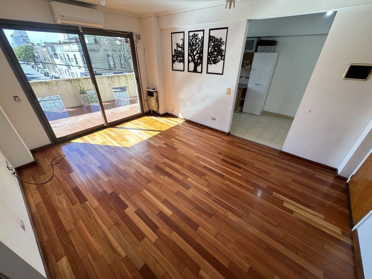 Foto de Departamento de 2 Ambientes - Av. Montes de Oca al 1700, imagen 1