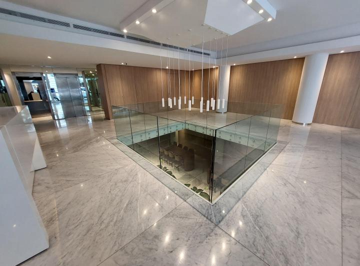 ALQUILER OFICINA/ESTUDIO PREMIUM EN PALACIO BUSCHIAZZO!