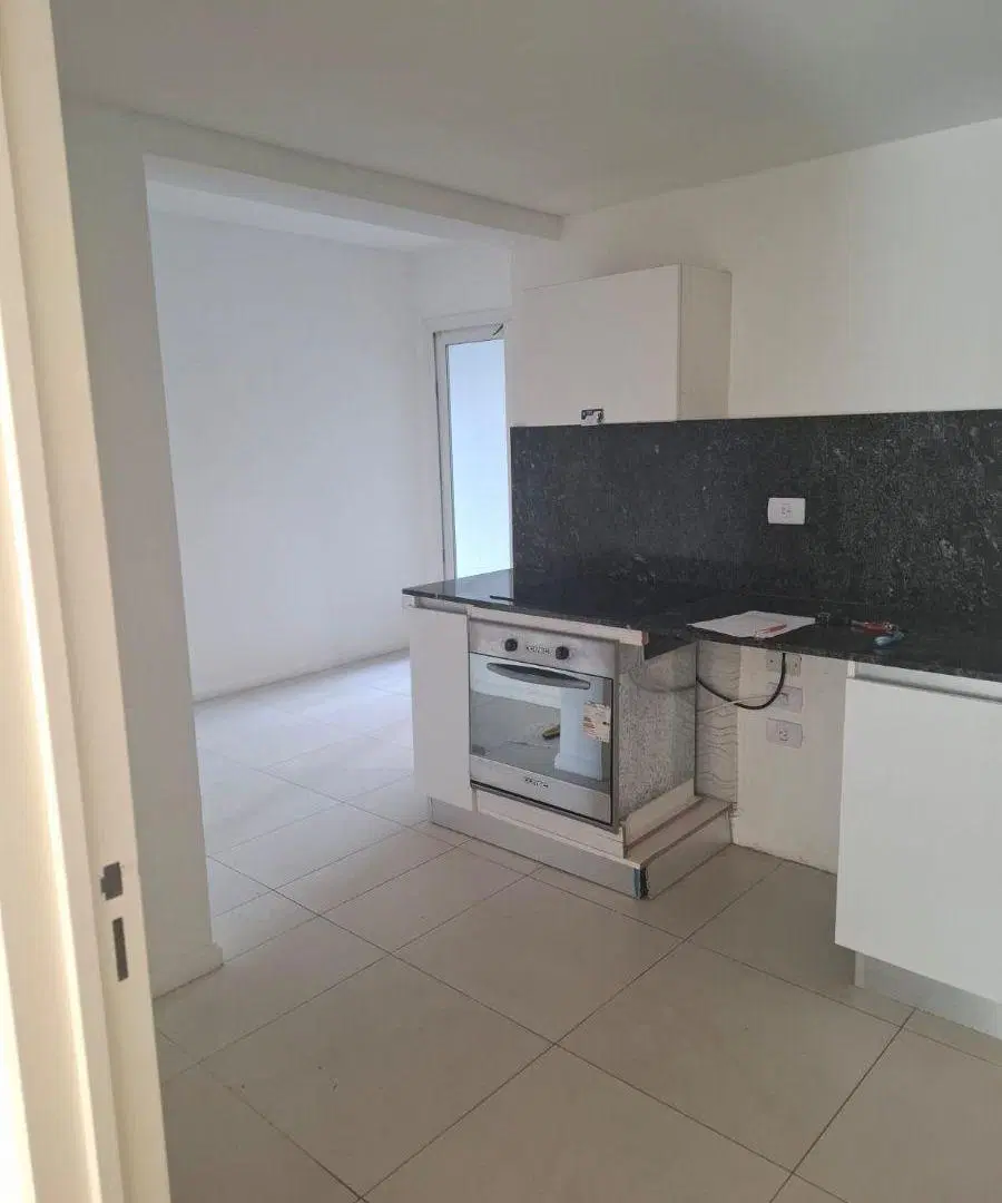 Impecable departamento de 3 dormitorios con patio de 40m2 y cochera en edificio con amenities! 2