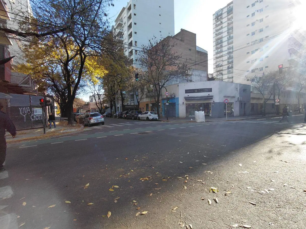 Espectacular 2 ambientes en esquina con terraza propia de 38m2 y parrilla! 2