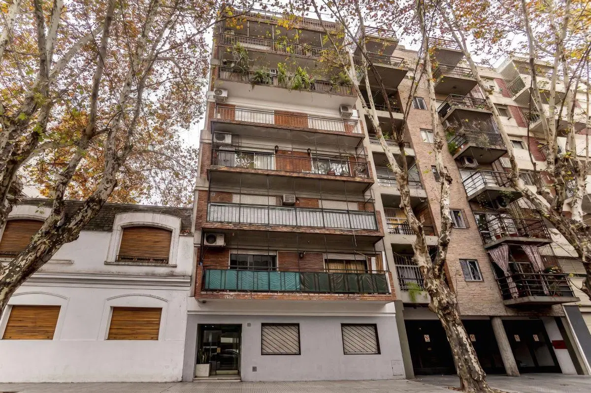 Hermoso departamento al frente de 3 ambientes, remodelado a nuevo en V. Urquiza! 2