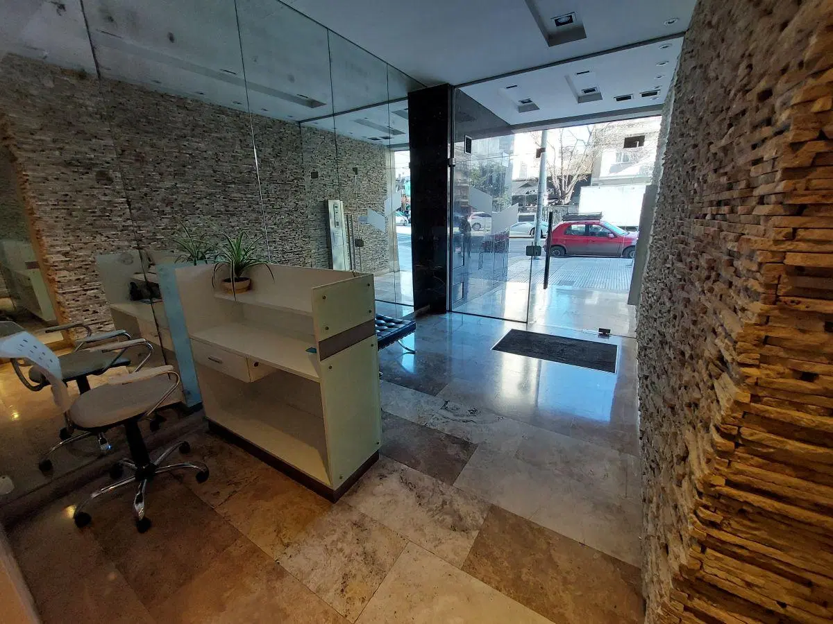 Hermoso 2 ambientes con baño y toilette en belgrano! 2