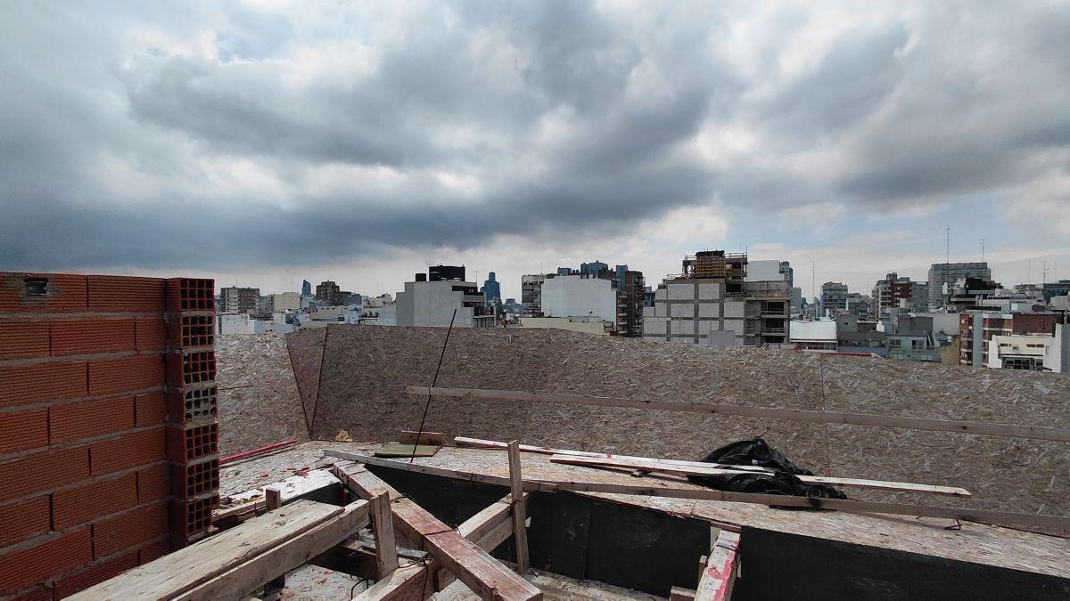 Foto de Excelente departamento de 2 ambientes con 2 balcones en piso alto en, imagen 3