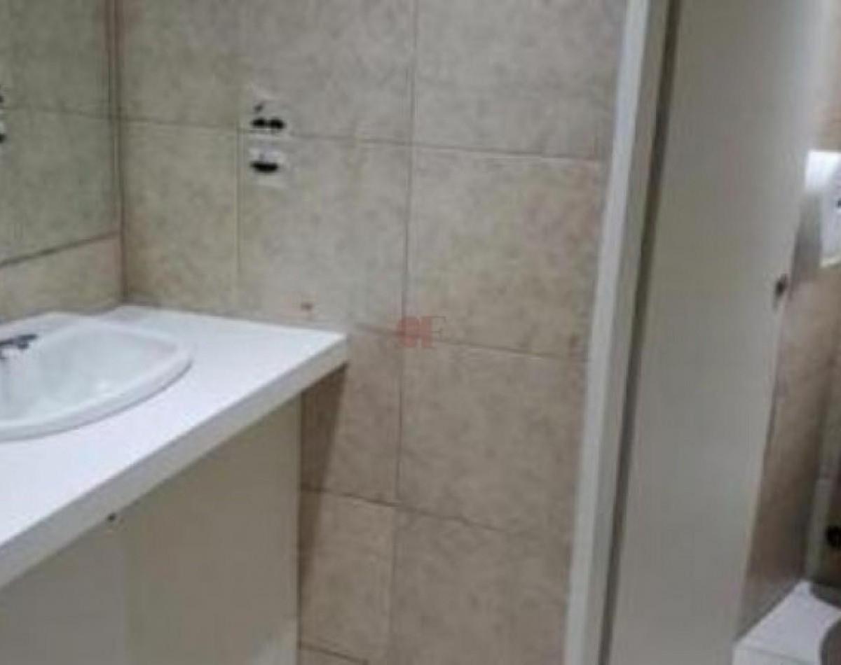Local Comercial · 310 m² · 9 Ambientes con Renta 4