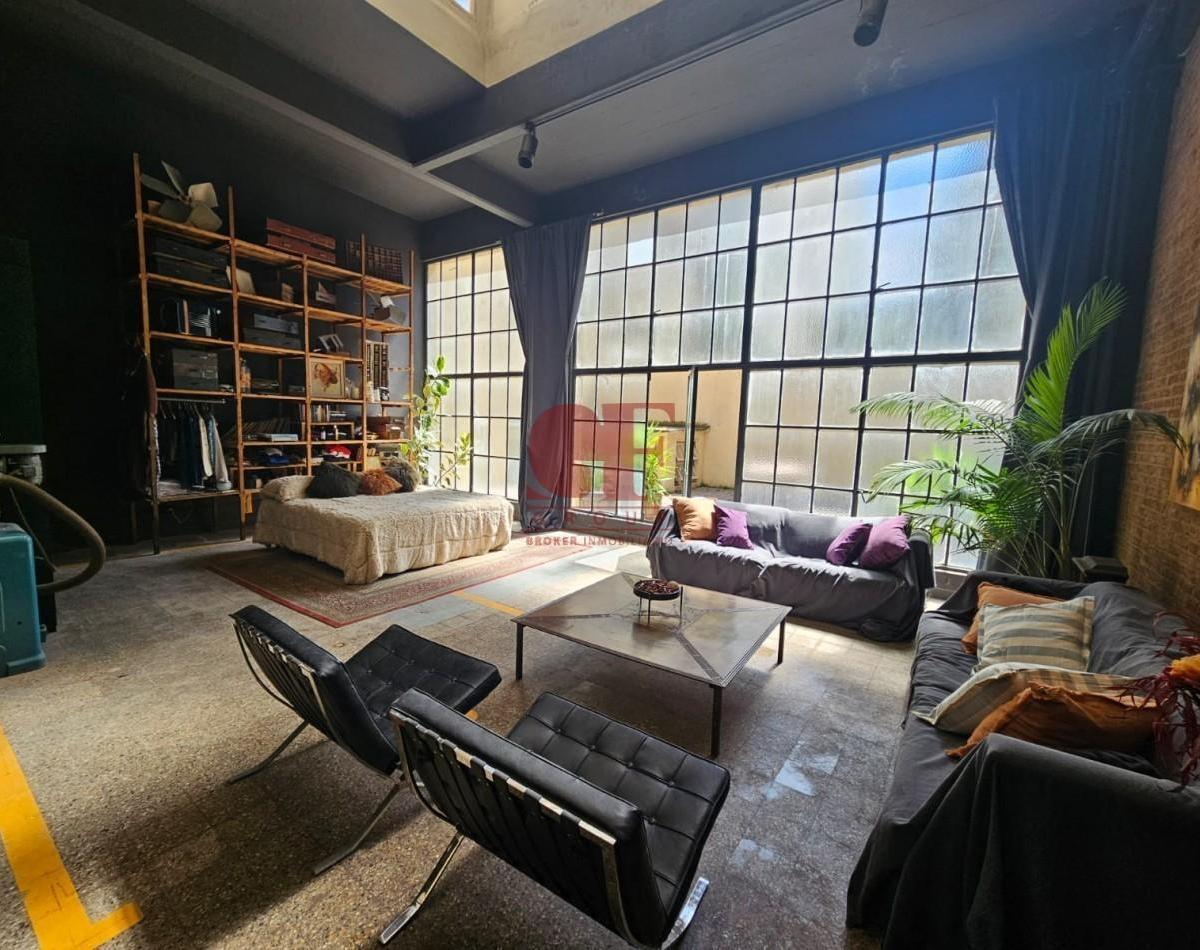 Edificiolocal Importante en de Lofts en Pleno Almagro, con Techos a 4 m de Altura 5