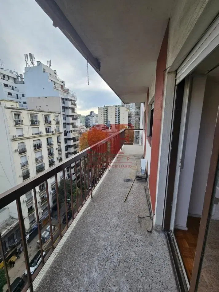 Semipiso super luminoso con terraza propia de 23 metros de terraza propia 2