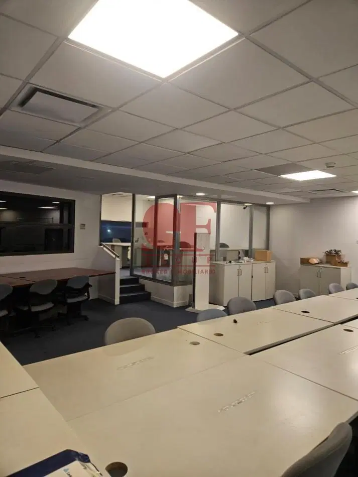 Exclusivo edificio a la venta 8