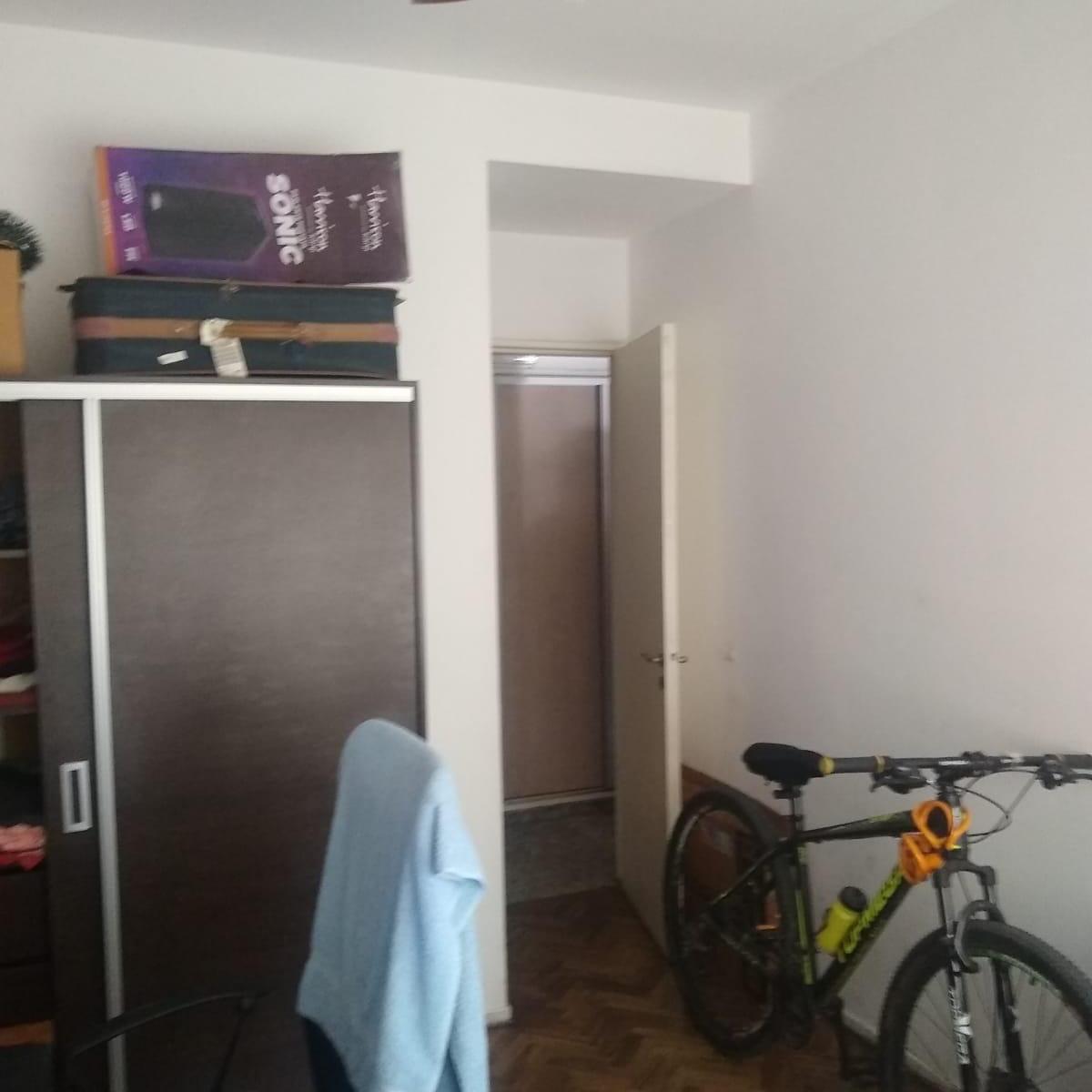 Foto de Venta de departamento de tres ambientes en Adrogué, imagen 2