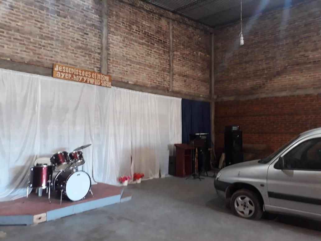 Venta de Galpón con Vivienda Sobre Capitán Moyano 2