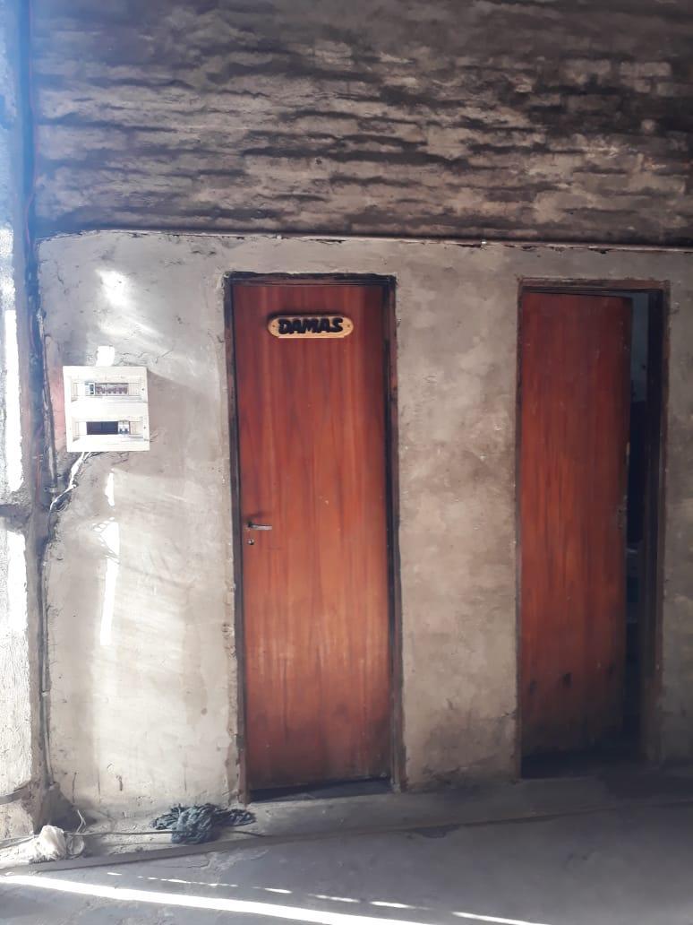 Venta de Galpón con Vivienda Sobre Capitán Moyano 3