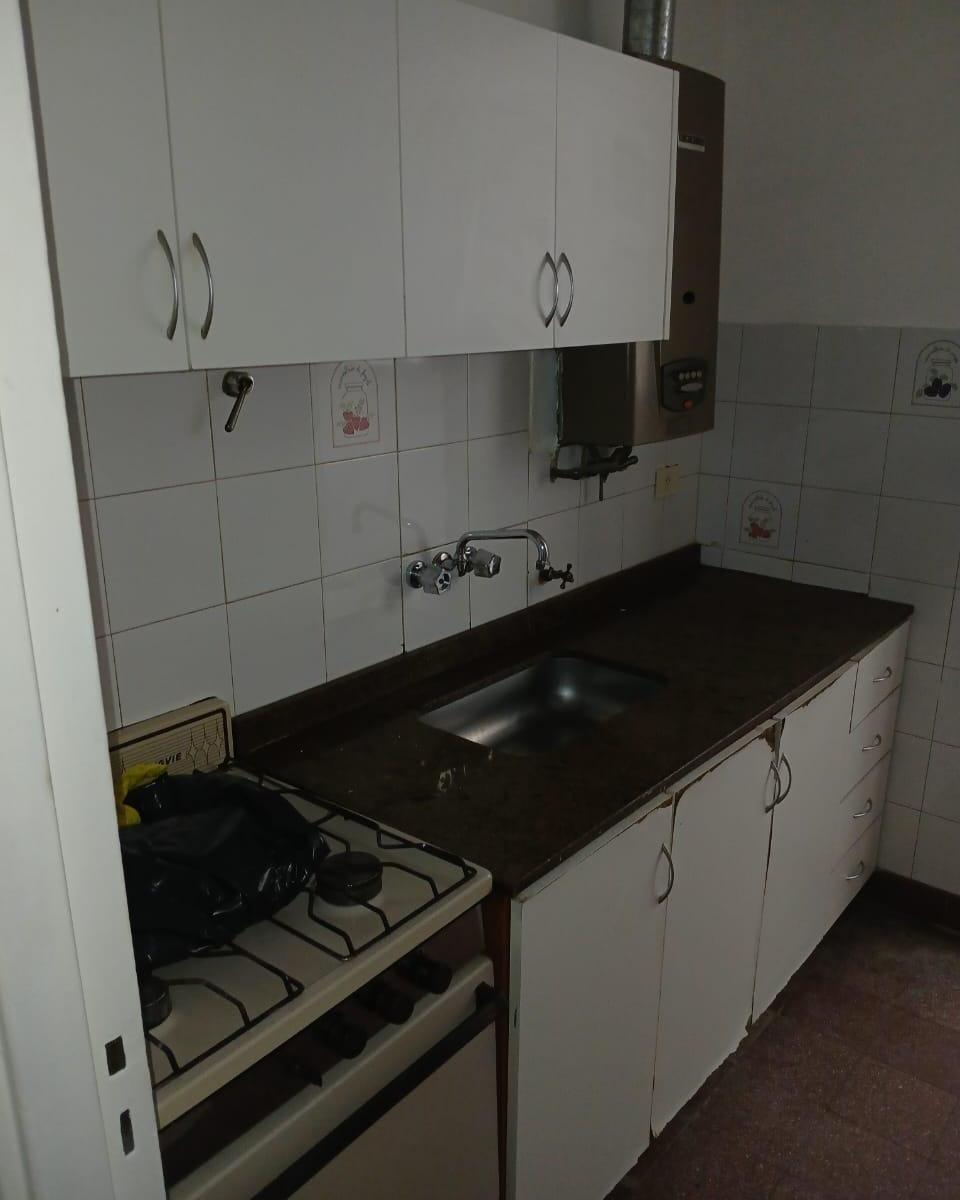 Venta de Departamento de Tres Ambientes en San Telmo 5