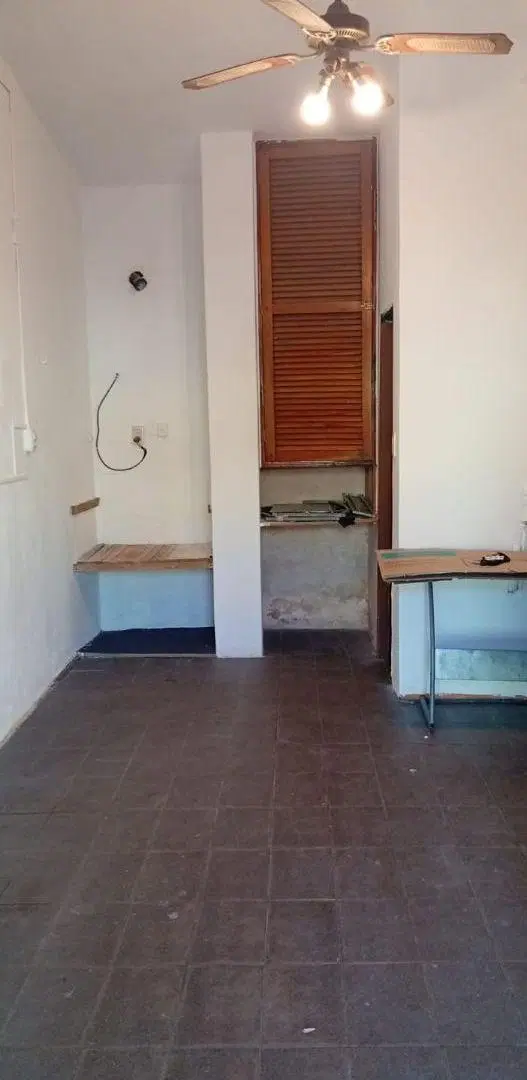 Alquiler de local en Rafael Calzada 3