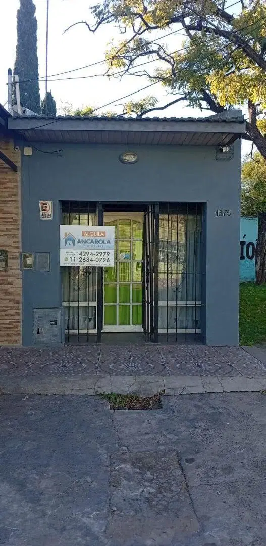 Alquiler de local en Rafael Calzada 5