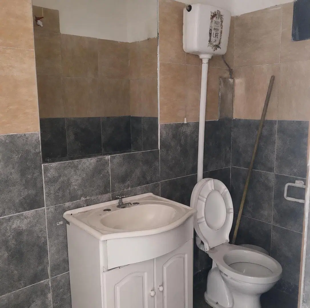 Alquiler de excelente local comercial en Adrogué 5
