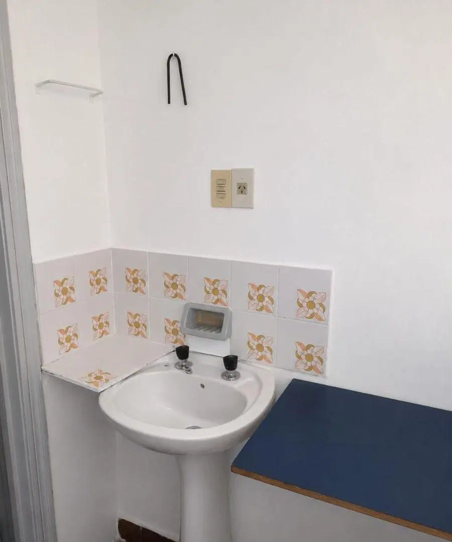 Alquiler de local en Adrogué 4