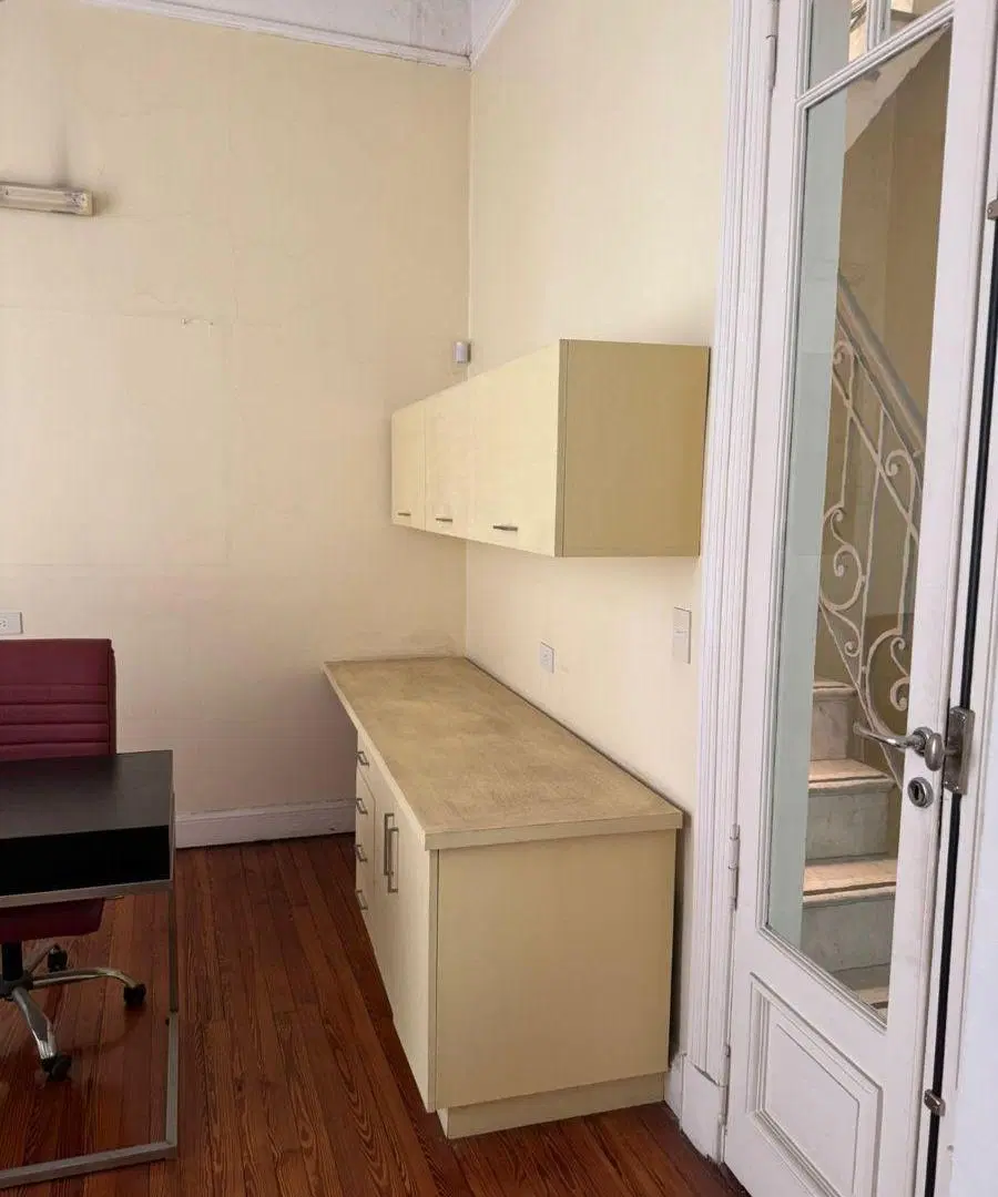 EXCELENTE EDIFICIO EN VENTA SOBRE LOTE PROPIO 2