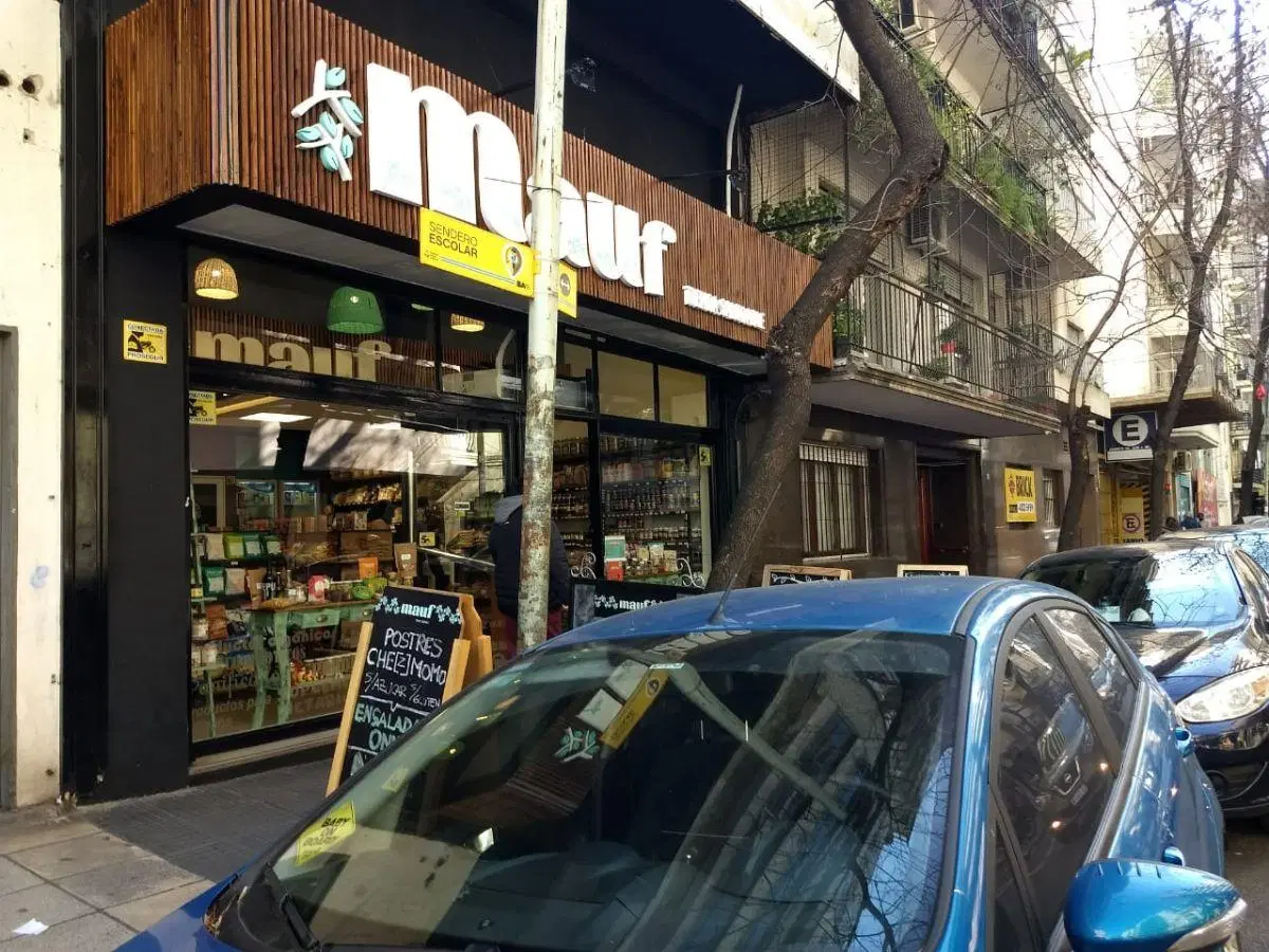 VENDO LOCAL CON 7 METROS DE FRENTE. BARRIO NORTE 3