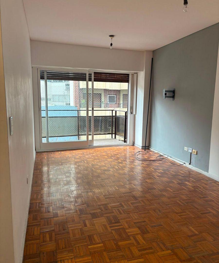 Foto de ALQUILO DEPARTAMENTO DE 3 AMBIENTES AL FRENTE CON BALCÓN EN BOULEVARD, imagen 1