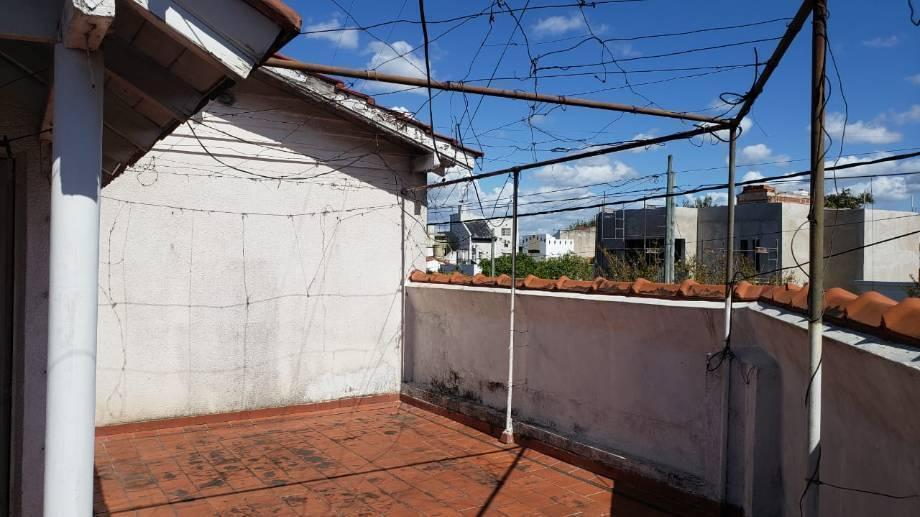 Casa PH en Venta en Remedios de Escalada Oeste