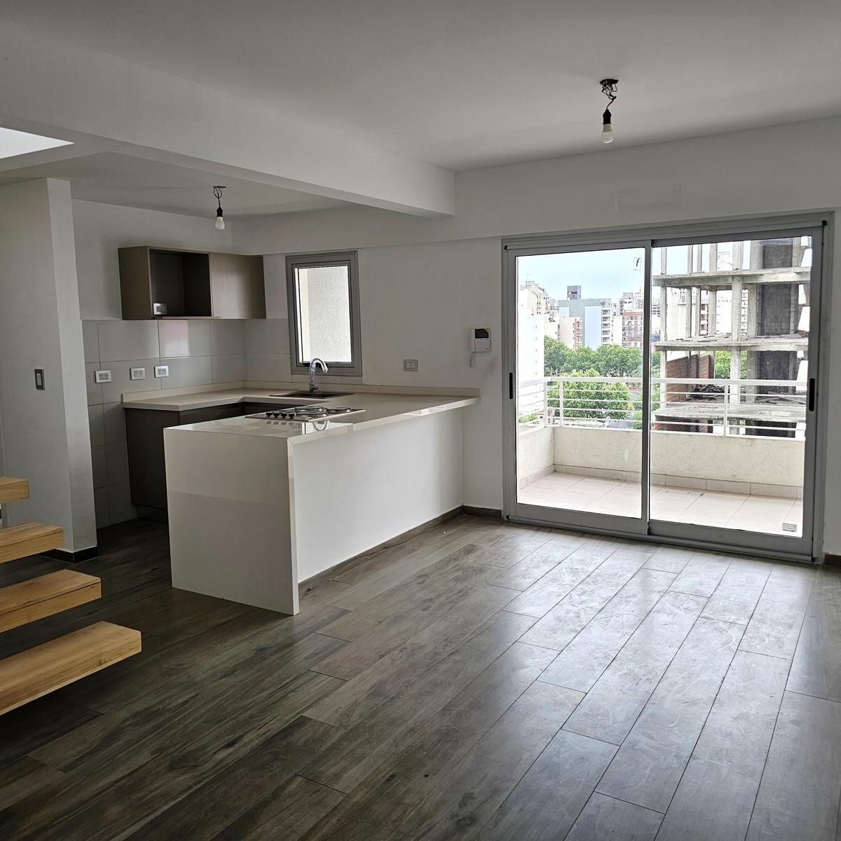 SEMIPISOS EN DUPLEX, 2 AMB CON TERRAZA PROPIA