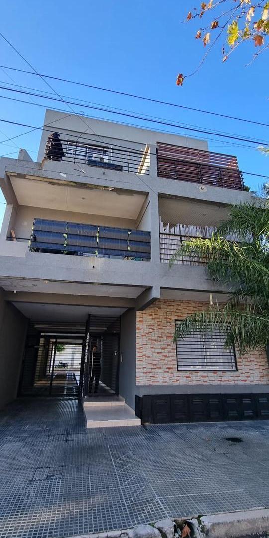 Foto de Departamento en Lanús Oeste Juncal 360, imagen 1