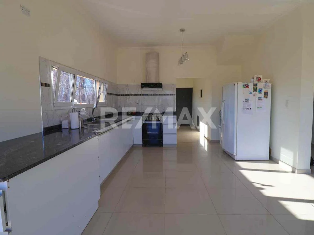 Casa Uf 823 B° Los Canales de Plottier 3