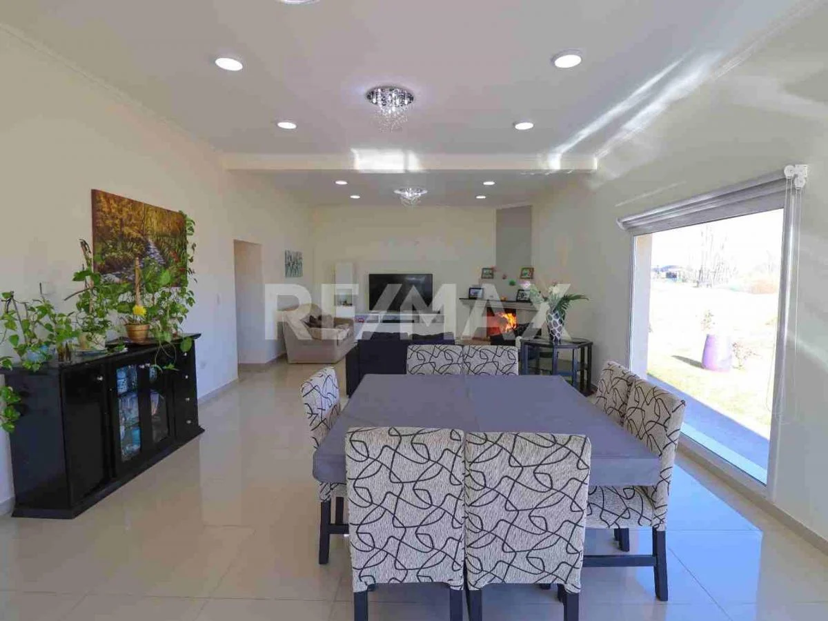 Casa Uf 823 B° Los Canales de Plottier 4