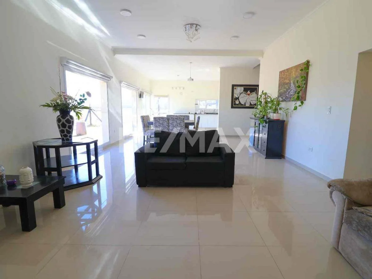 Casa Uf 823 B° Los Canales de Plottier 1
