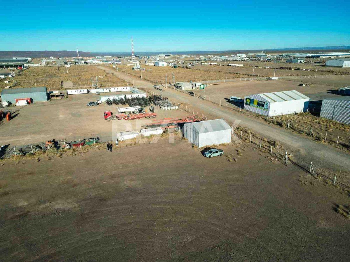 En Venta 1 Hectarea con Galpón Escriturada 3