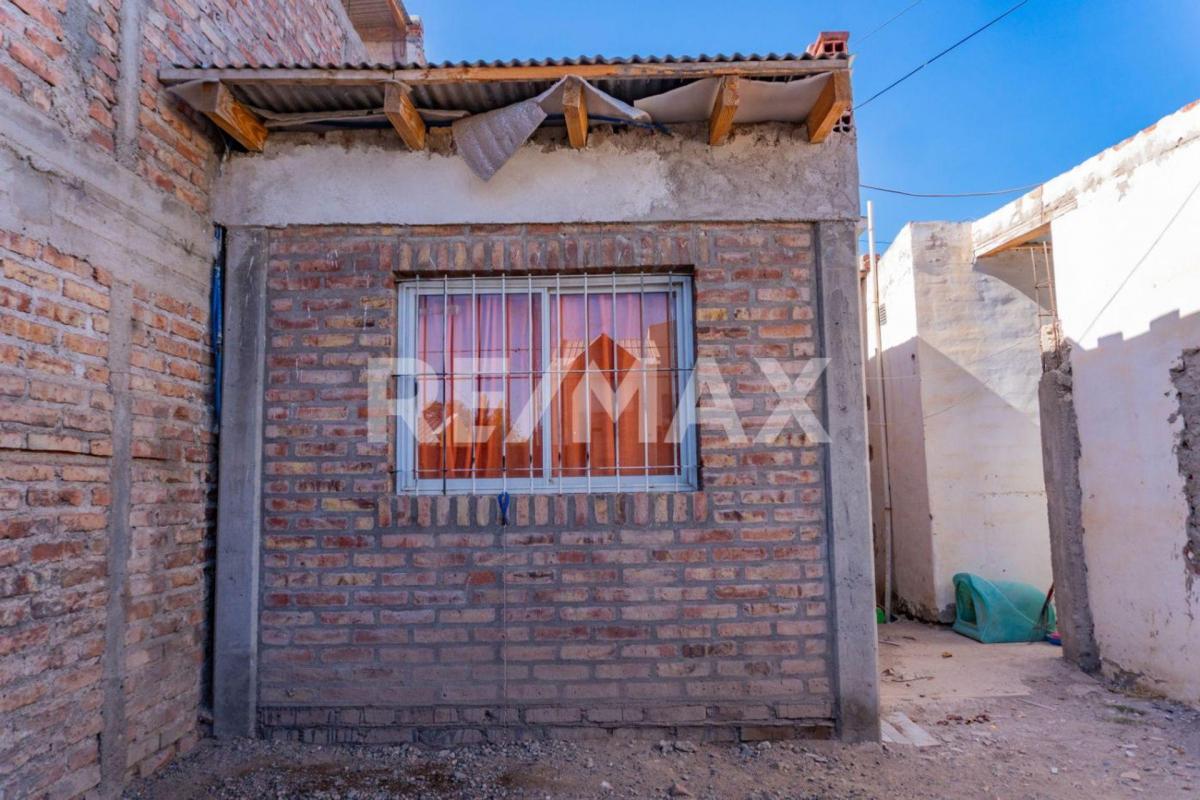 Venta Casa en Avda Belgrano 395 de Plottier 3