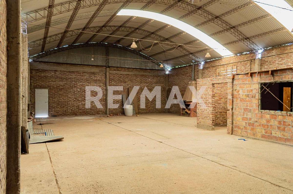 Venta de Galpón 240 m² Plottier 4