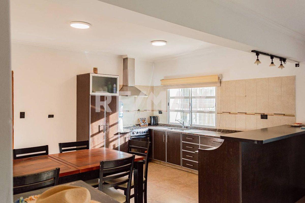 Casa 2 Dorm. en Venta, Fernandez Oro 2